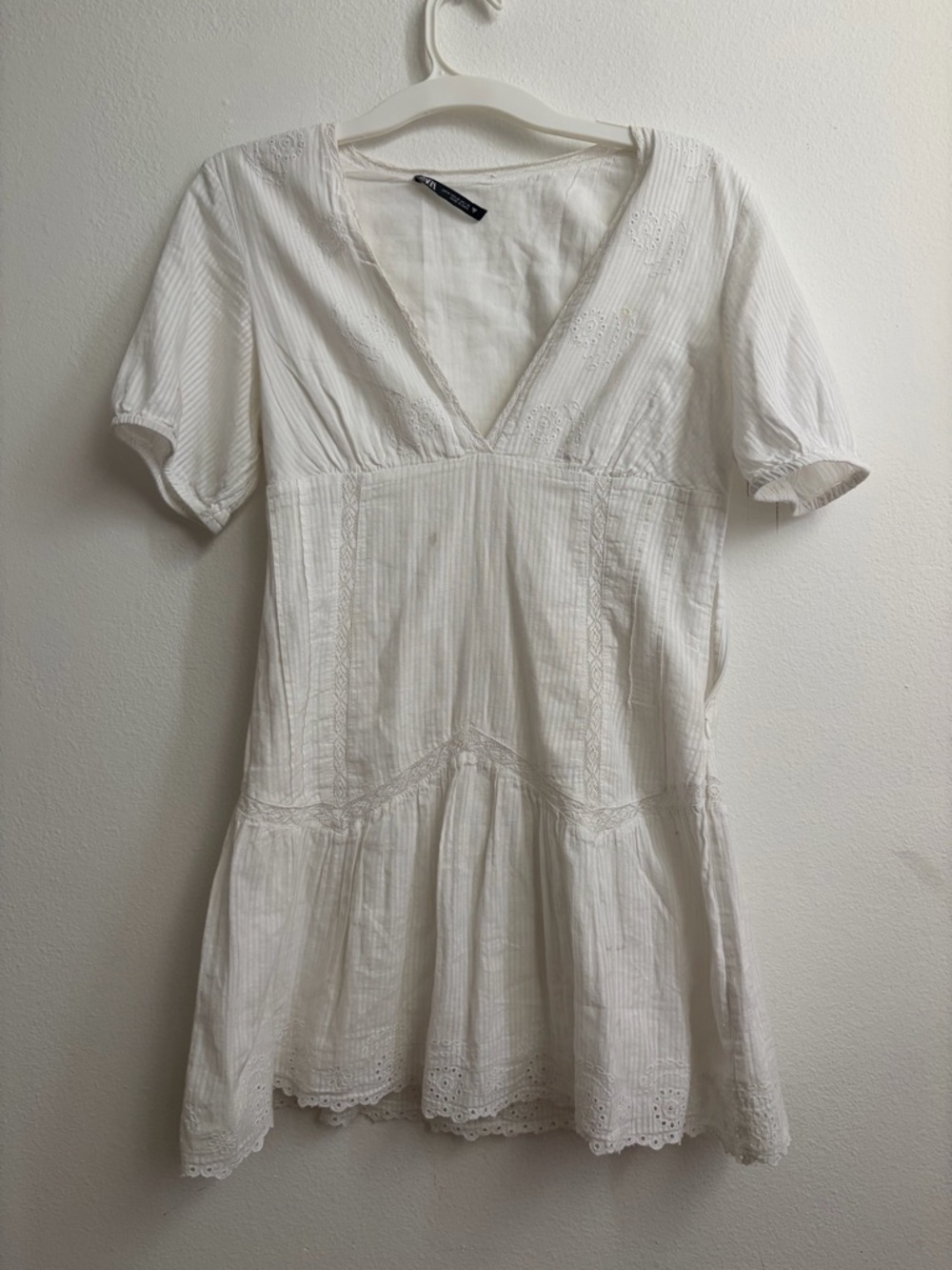 ZARA White Eyelet V-Neck Short Sleeve Tunic Dress